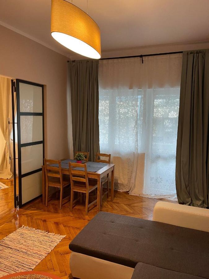 ブカレストInterbellic Flatアパートメント エクステリア 写真